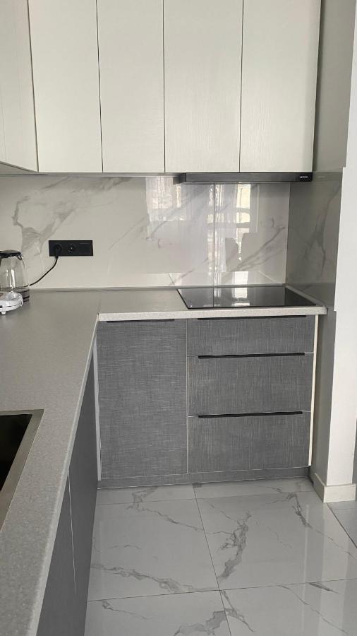 Heaven Apartment Mountain View 알마티 외부 사진