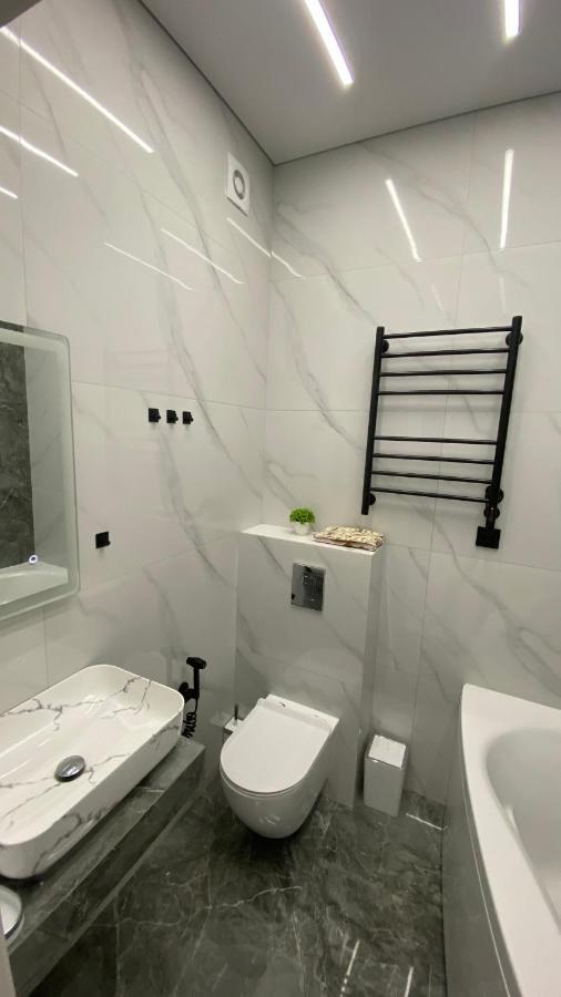 Heaven Apartment Mountain View 알마티 외부 사진
