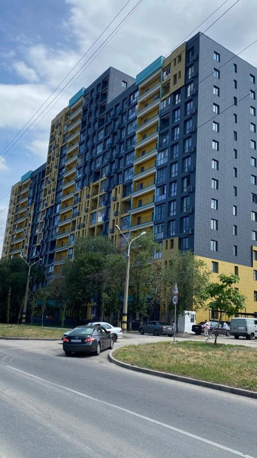 Heaven Apartment Mountain View 알마티 외부 사진