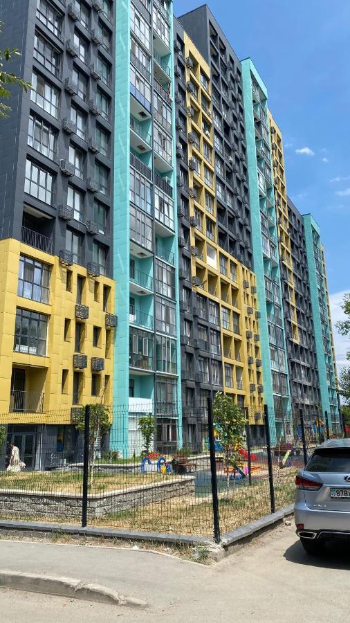 Heaven Apartment Mountain View 알마티 외부 사진
